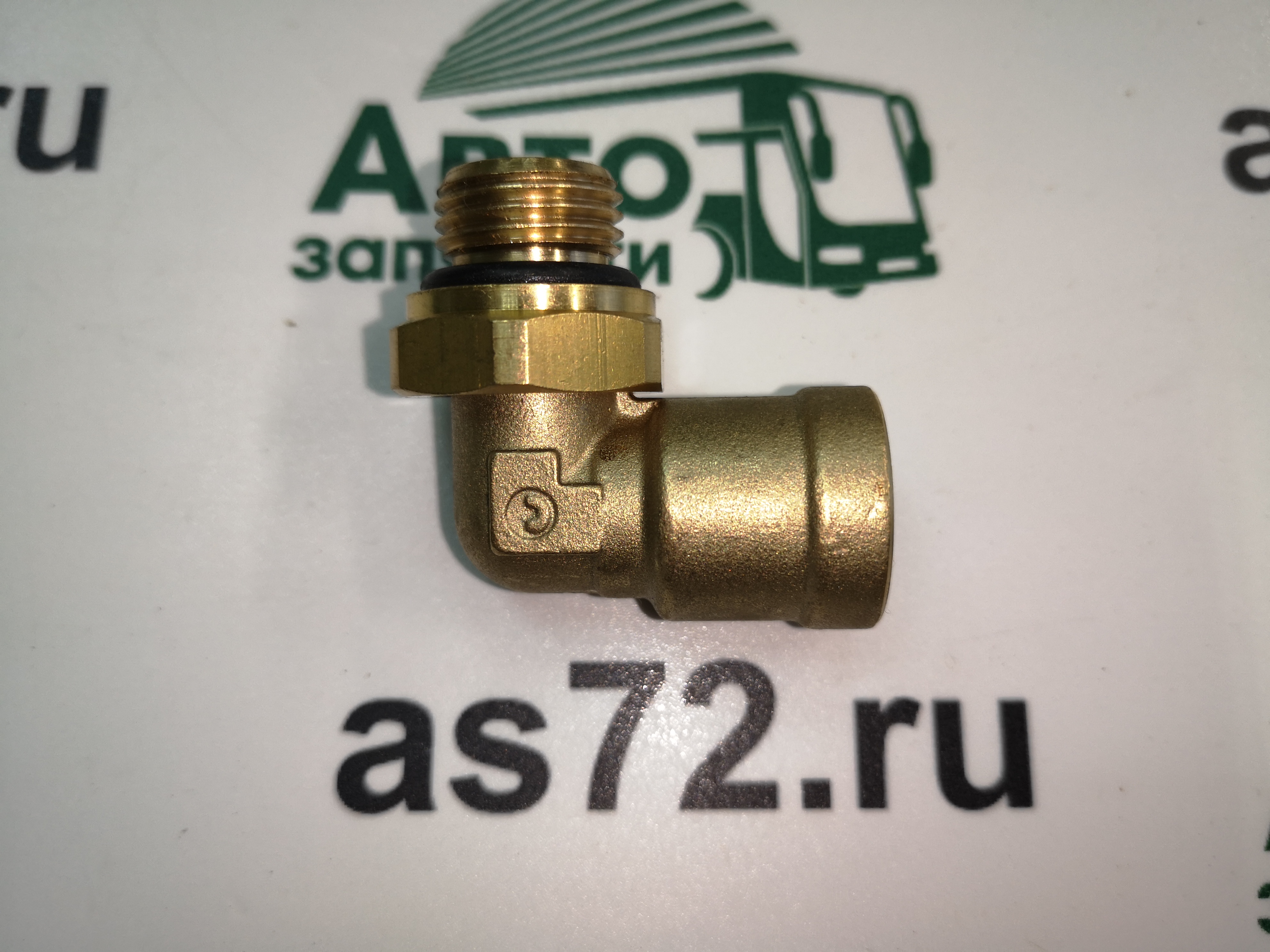 Фитинг угловой 950212М16X15 латунный нар.М16*1,5 Г В12 Camozzi