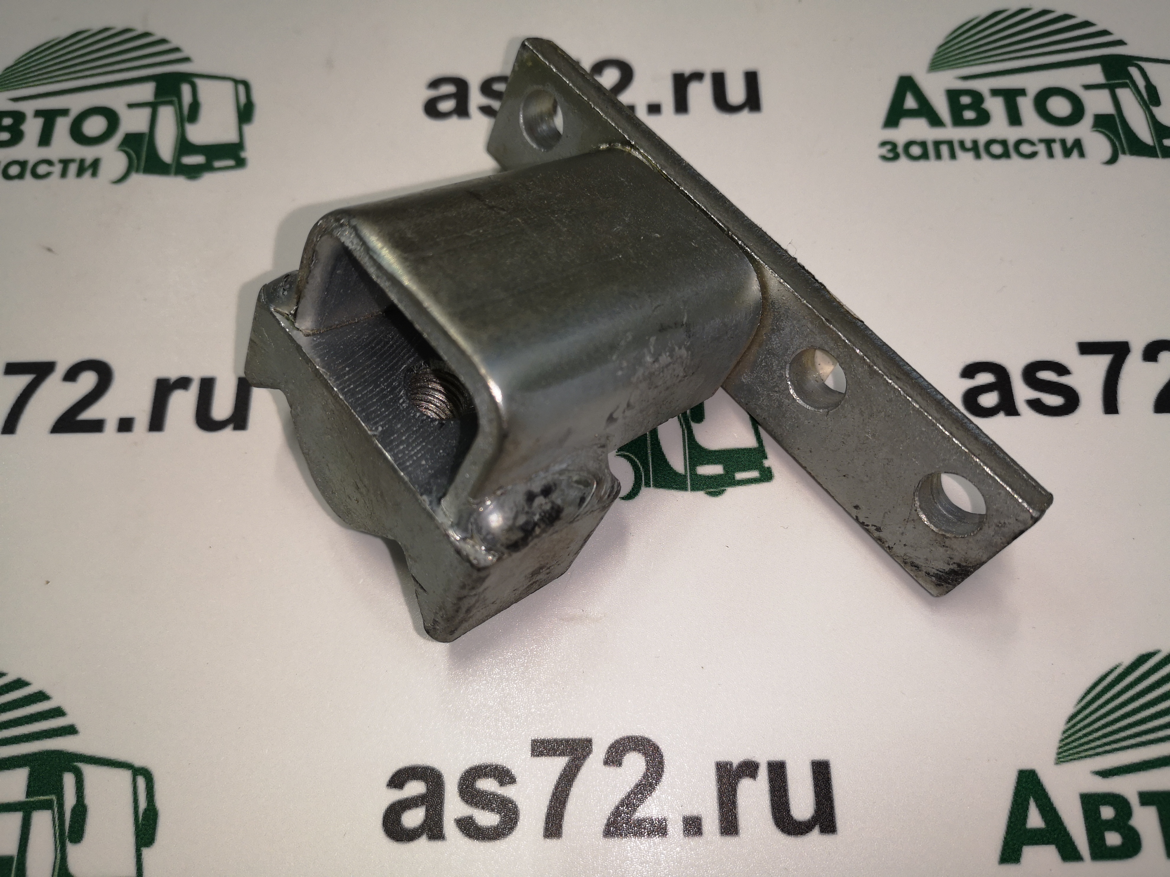 Кронштейн двери 101-6108110 МАЗ